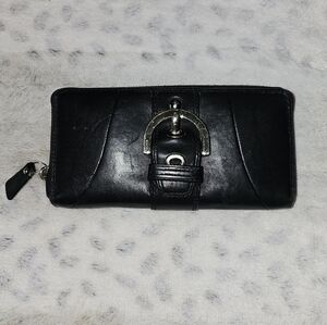 Vintage Coach Black Leather Soho Buckle Expandable Wallet.